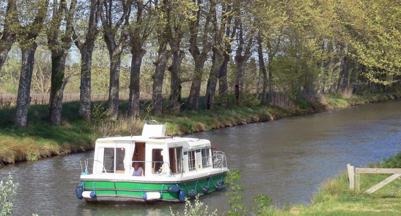 Boat on La Garonne River